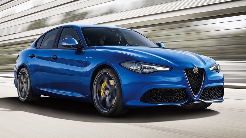 2017 Alfa Romeo GIULIA VELOCE
youtube.com/watch?v=KLHjxb…