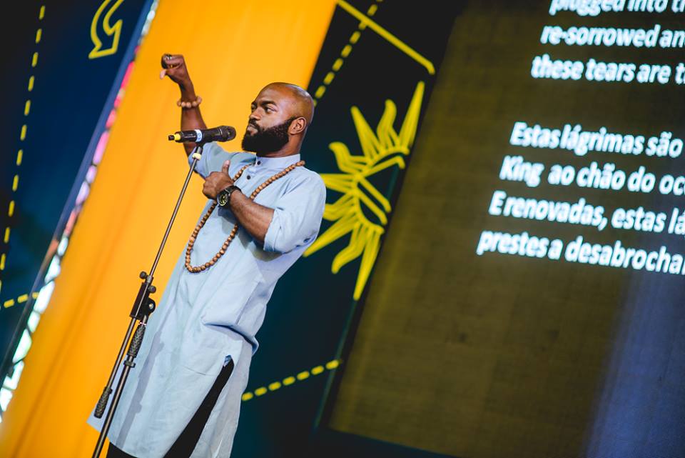 FlupRJ's tweet photo. @InuaEllams destruindo no palco da #FLUPP! #FLUPPnaCDD #slam #riopoetryslam
foto: Eduardo Magalhães https://t.co/dXp8tea4oP