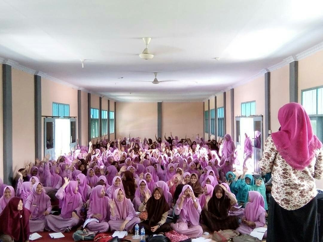 ppippnu's tweet photo. Sosialisasi kesehatan reproduksi remaja- bahaya perkawinan anak dalam mengancam kesehatan dan menurunkan angka pendidikan perempuan https://t.co/JSDxiIXGMl