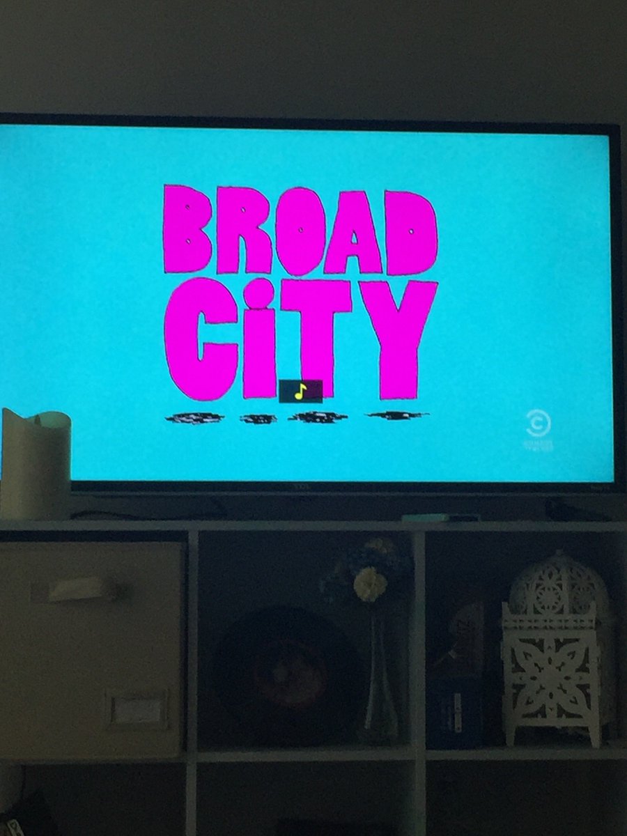 dirtydeenyc's tweet photo. @hulu and be lazy #sundayfunday #broadcity #lazybones https://t.co/0Sf5BB4a1x