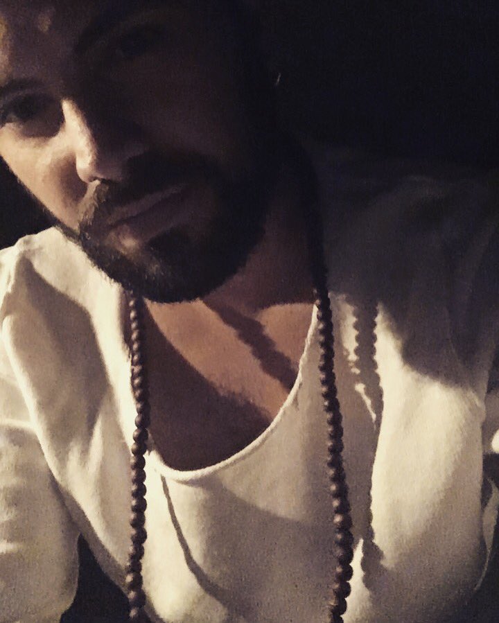 Davide_off's tweet photo. Non permettere a nessuno di dirti che non ce la puoi fare perché dipende solo da te !!! 
Come avete passato questa Domenica ?
#music #life https://t.co/DMQR5IVCpG