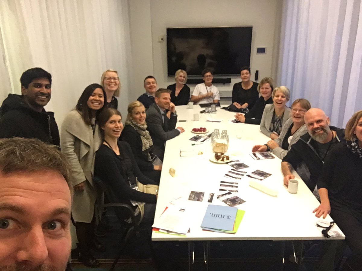 AnhnhiH's tweet photo. Selfie time at DEMC with the organising committee @akutkonference @LarshanP @danbrunpetersen @DanishEM #demc7 https://t.co/vFgqjennOb