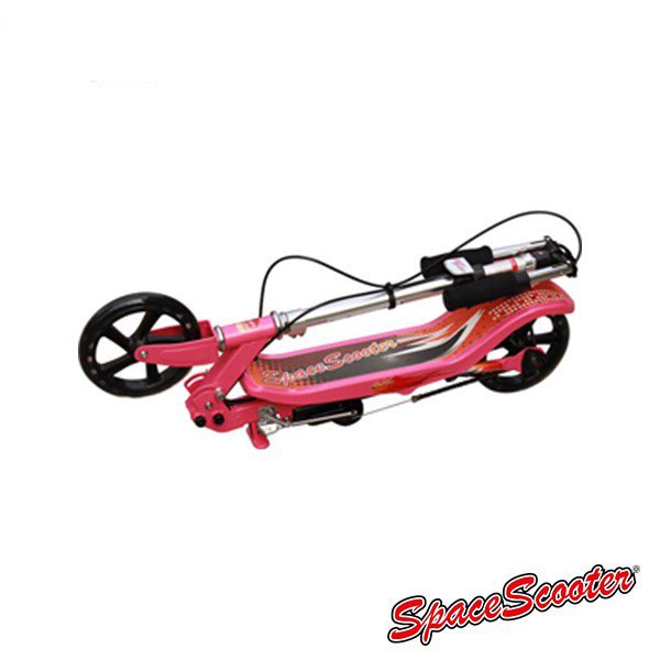 MonMondeMagique's tweet photo. @QuotidienMama Offrez-vous pour #Noel la trottinette Space Scooter de Lionel Messi ! Dès 6 ans et jusqu'à 90kg - https://t.co/Npjv1kueM3 https://t.co/p83PPpNnvD