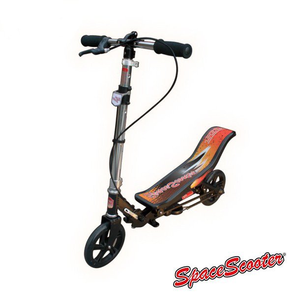 MonMondeMagique's tweet photo. @YesWeMum Offrez-vous pour #Noel la trottinette Space Scooter de Lionel Messi ! Dès 6 ans et jusqu'à 90kg - https://t.co/Npjv1kcDUv https://t.co/8XSB2ceQVM