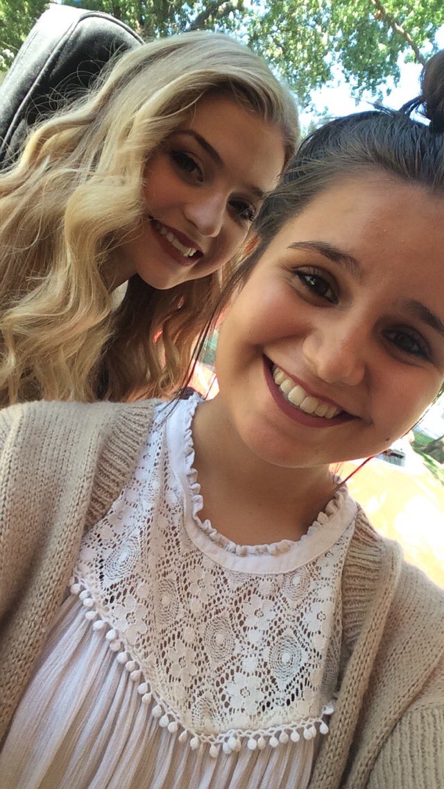 trinity_soutter's tweet photo. happy birthday‼️💗🎉😜 https://t.co/yvzSI0Hwo8