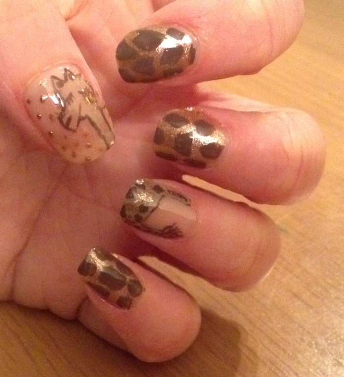 Geeraffes kylienails87.wordpress.com/2016/11/27/gee…