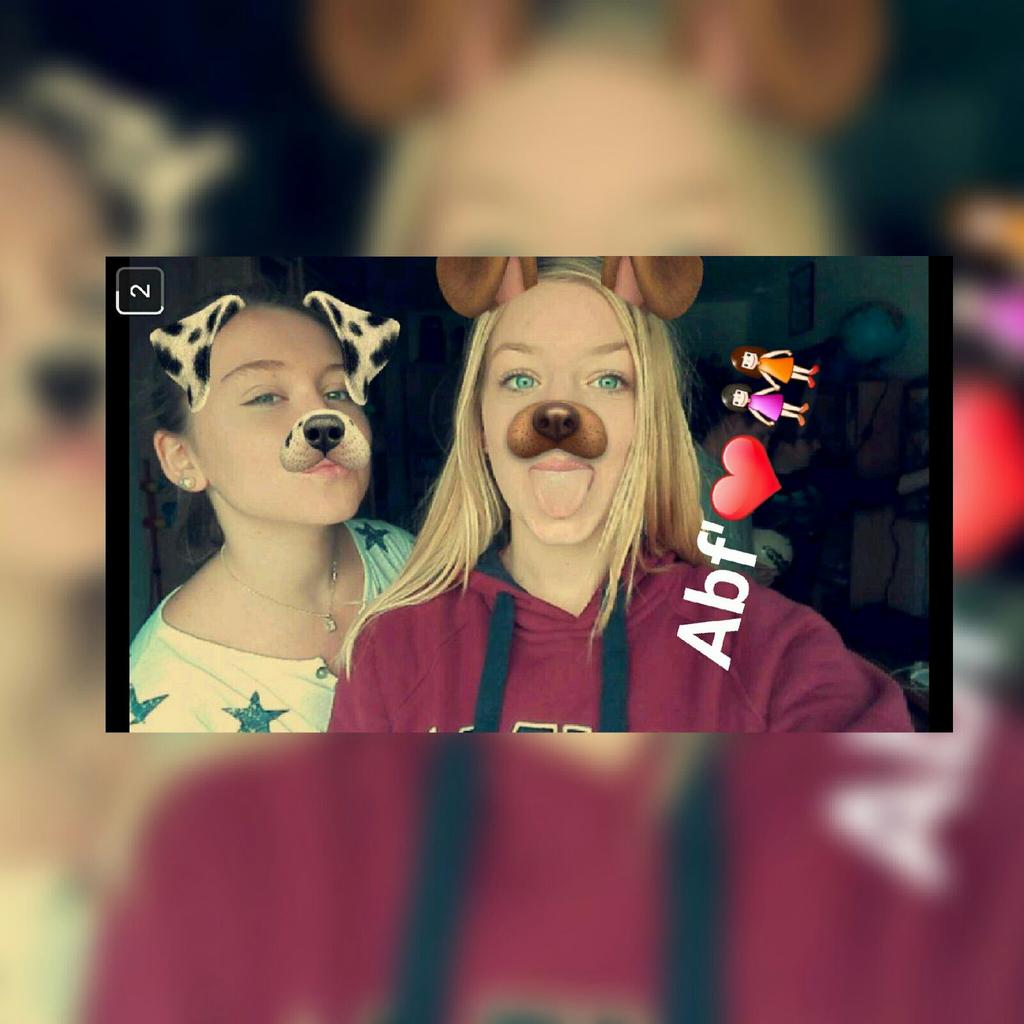 lackner_sandra1's tweet photo. Gott machte uns zu besten Freundinnen, weil er wusste das keine Mama mit uns zurecht kommen würde...❤ https://t.co/Fn0L0SaYOx