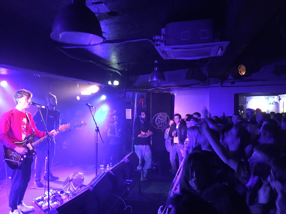 That's <a href="/JAWSJAWSJAWSSS/">JAWS</a> just taken to the stage. EXCITING. #Jaws #glasgow #scottishmusic