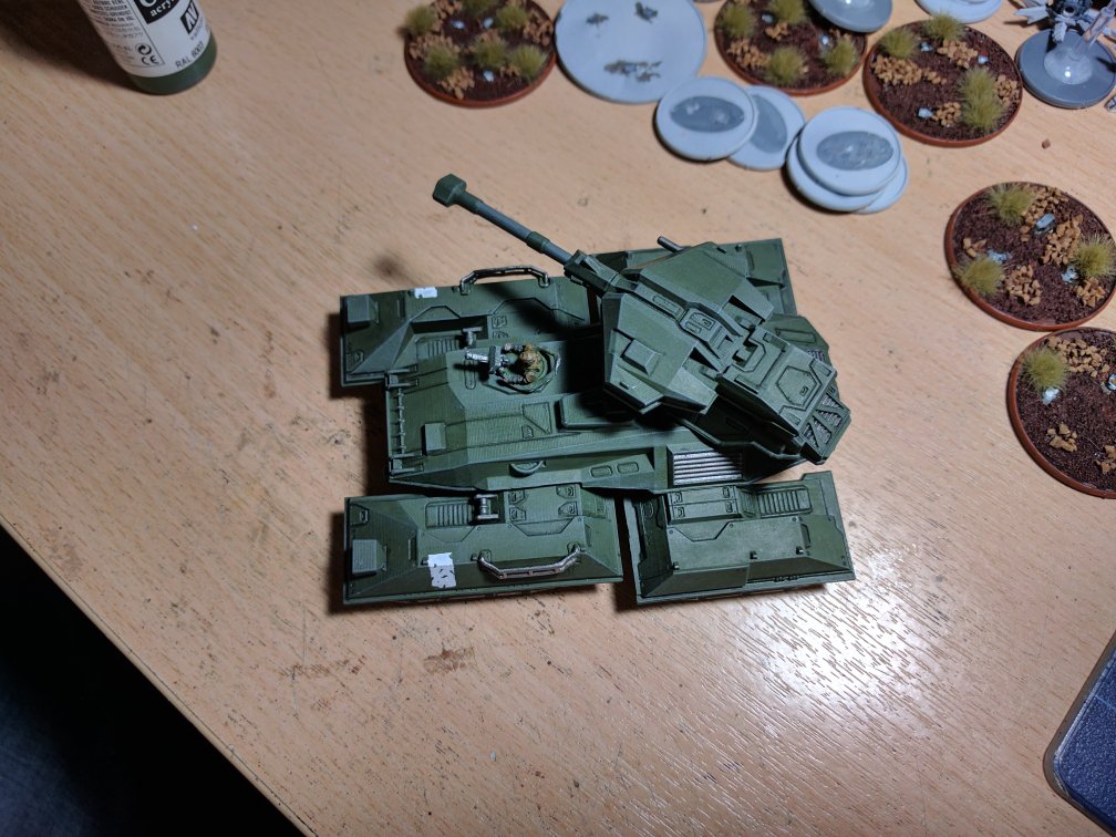 CThiefUK's tweet photo. Painted up my Scorpion for #HaloGroundCommand https://t.co/DPsxCshI71