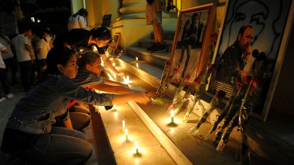 Telenoticias7's tweet photo. La Habana en silencio: los sentimientos encontrados el día después de la muerte de Fidel Castro.
https://t.co/2JBc4YfCpv https://t.co/YEquRk74pH