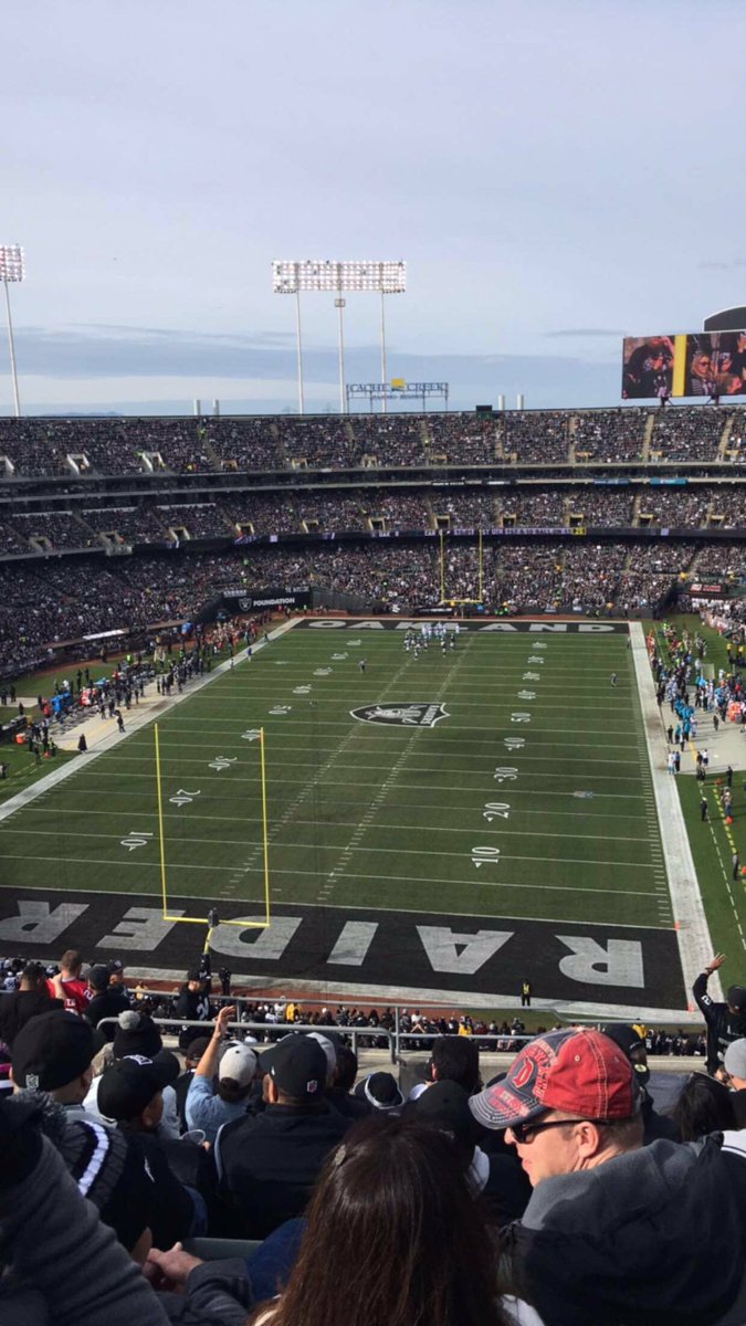sariitaaa6's tweet photo. Lets do this!! #RaiderNation #CARvsOAK #FirstRaiderGame https://t.co/A4DPP9EtiR