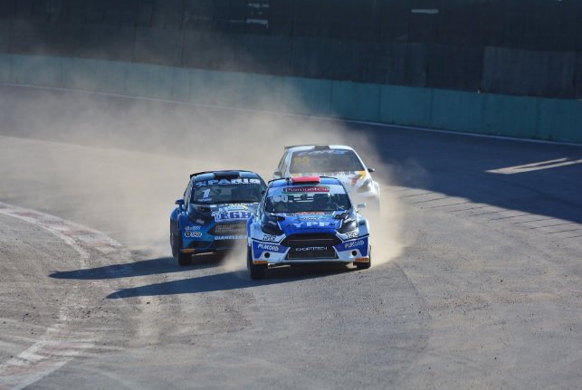villagraRT's tweet photo. La Manga 2 fue para @coyotevillagra dentro de la Maxi Rally con su Ford Fiesta MR (Foto: @CARXRally) https://t.co/6Jgrr8E3fy