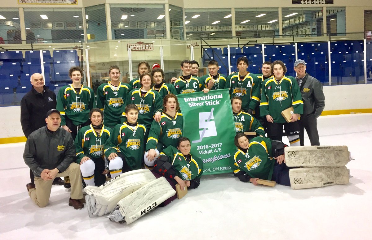 EnnismoreEagles's tweet photo. Healey Electric Midget AE Champions! 👍🏻🏒🏅🏆 @EmhaHockey Emha @ash_winslow @ptbosports_hq https://t.co/rQeF8CCUzU