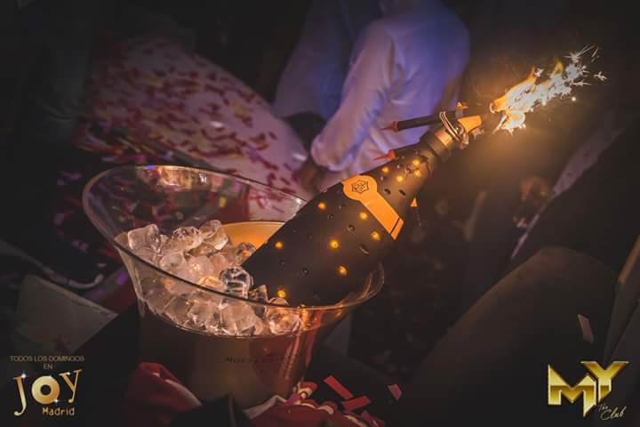 AlbertoEl7's tweet photo. Domingo #JoyEslava
🌟#MyTheClub🌟
Chicas #Gratis+Copa
Chicos descuento
#Lista de Alberto Sánchez ⬅
Inf y reservas 699720434
#DiscotecasGratis https://t.co/C4YoKEeGim