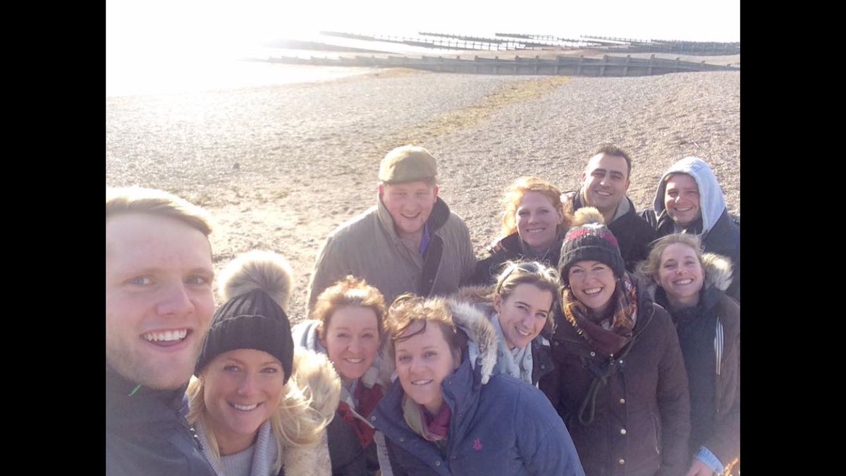 holly_v_robin's tweet photo. Brill dog walk on the beach #sunnyday #friends #dogwalks #birtdays #amazingcafe https://t.co/9VZ26gSgLa