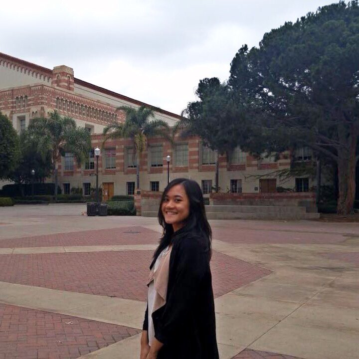 amihuwaida's tweet photo. Bruin walk at UCLA https://t.co/DbvgVNebBx