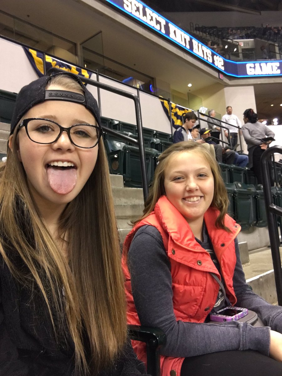 Vternu_7_'s tweet photo. #pacersgamenight https://t.co/RO8Uo0qB9D