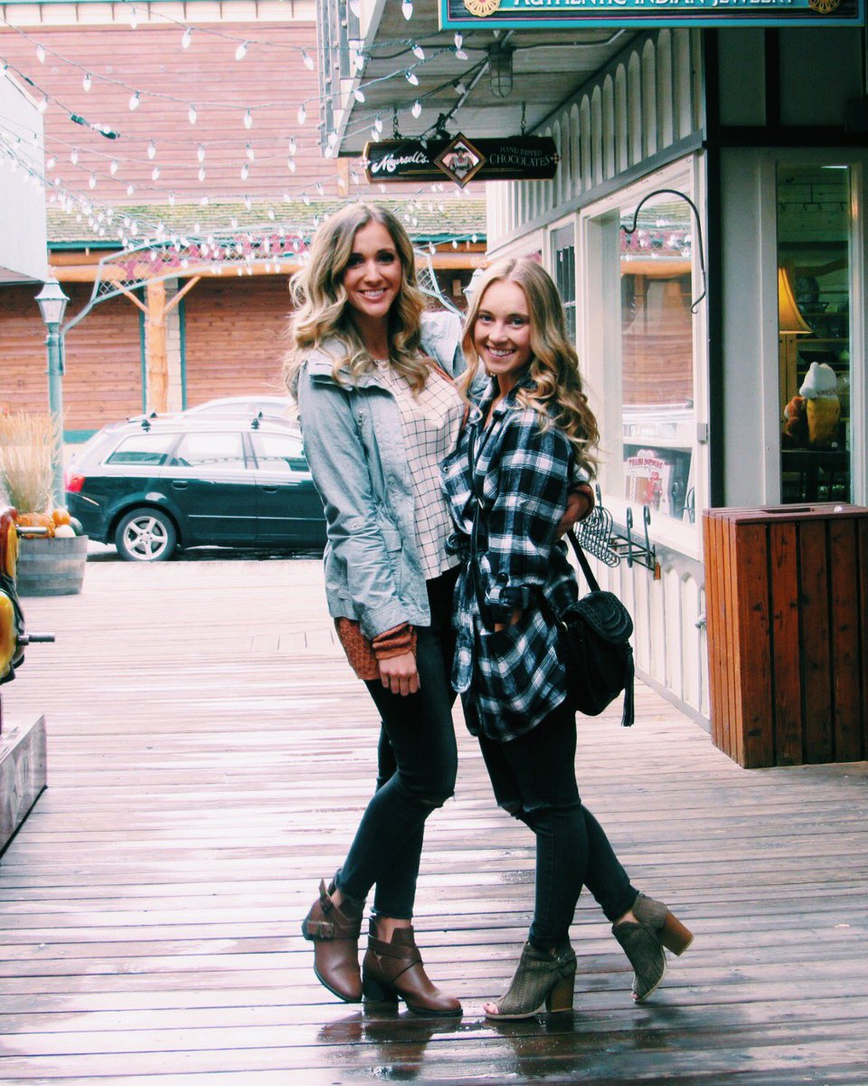 ChanRan23's tweet photo. Happy birthday Sar. You're my favorite child. ❤️ https://t.co/cceY8xSjYA