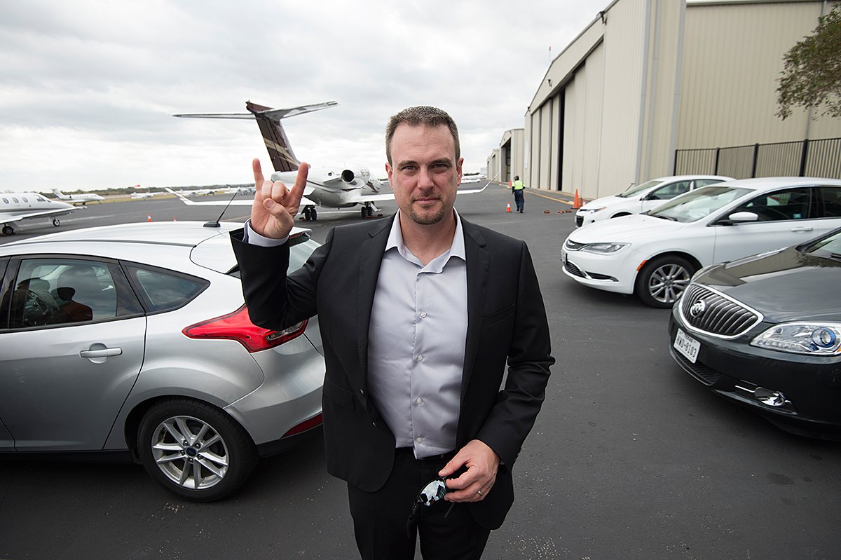TexasLonghorns's tweet photo. Watch Tom Herman's introductory press conference at 5 p.m. CT at https://t.co/p00TglfPBR. #longhorns https://t.co/n271WMbFE9