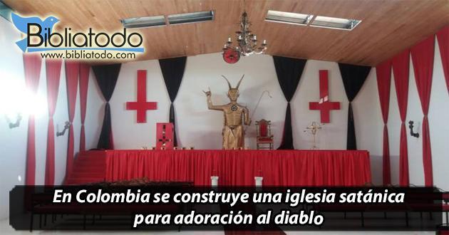 Lhalvuwu's tweet photo. Razones para irse a Colombia :v xdxd
#QuemaDeBiblias https://t.co/Eos4wFdl9p