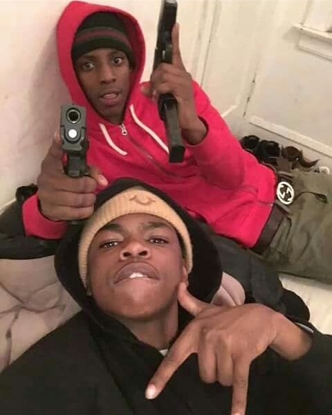 EBK_CRUNCH's tweet photo. Shit crazy asl #LLGN rest up #lildell😭😭 https://t.co/ifGT7O5lGj