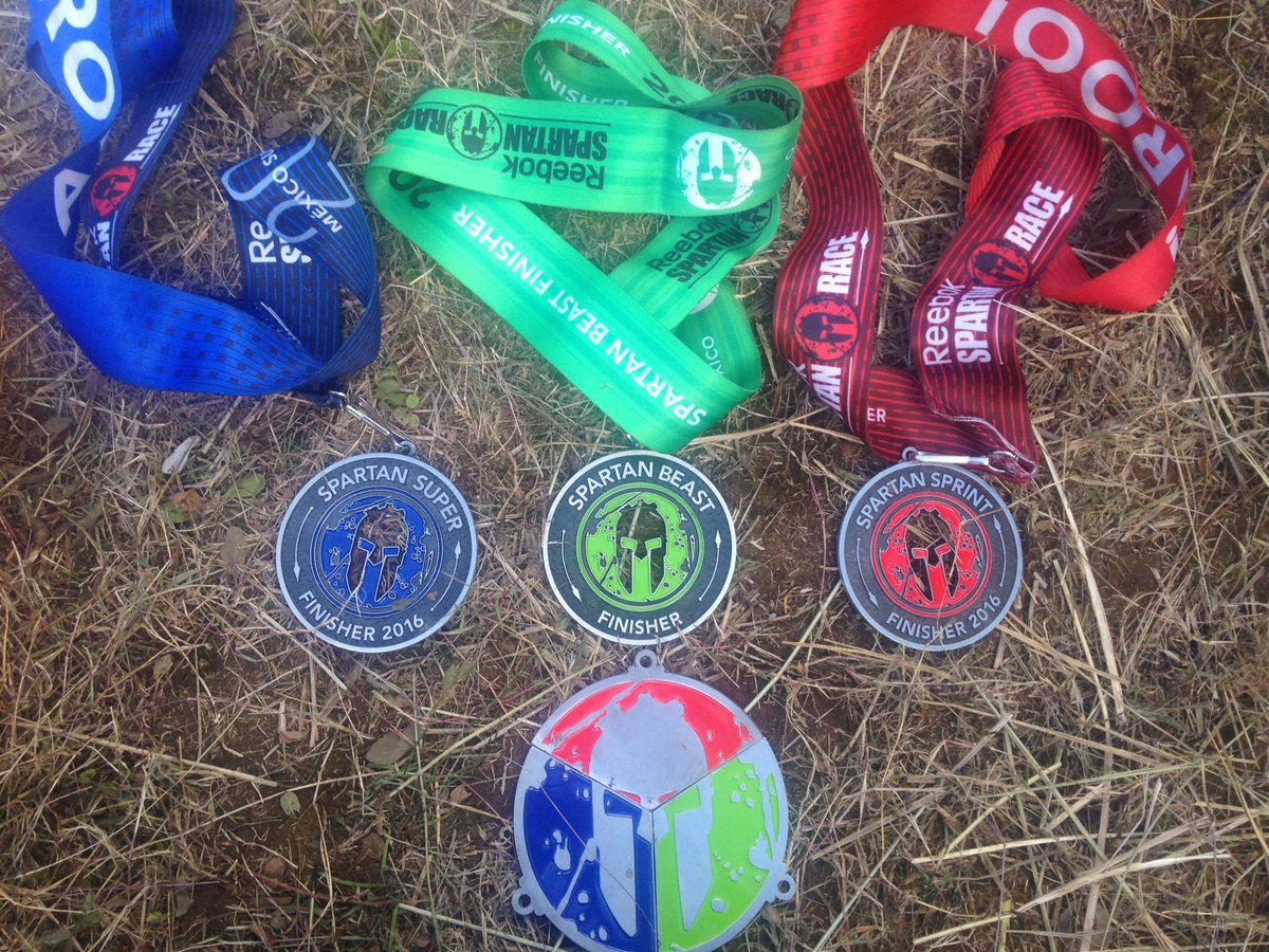dexireejr's tweet photo. No solo es una carrera es un Estilo de Vida 👊🏼 #AROOOO #Trifecta2016 #SpartanRace #YoElegiCorrer https://t.co/c1hTWmguFs