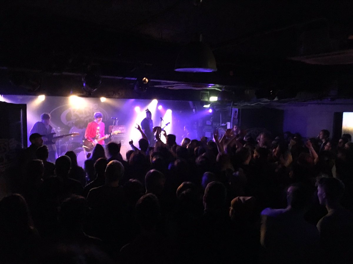 A few pics from the fantastic <a href="/JAWSJAWSJAWSSS/">JAWS</a> gig tonight in Tuts. REVIEW + MORE TO COME SOON!