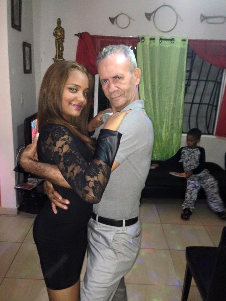 lamamixrodrigue's tweet photo. #Siiempre te #Recordaremos #Tiio #RIP https://t.co/ufJTu91HrW