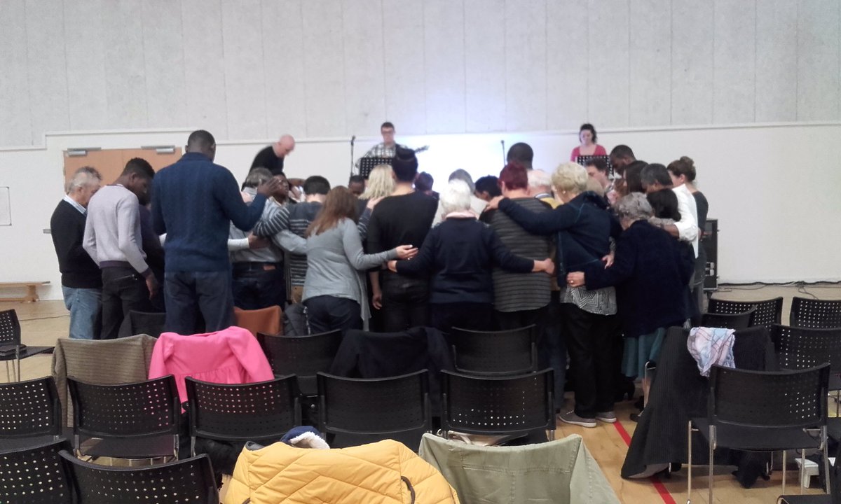 mlallen76m's tweet photo. Powerful prayer today! @NewLifeAberdeen #prayingtogether #family #breakingstrongholds #lovingeachother #Godtakingover #Church ⛪️🙏🏼💕 https://t.co/q5NxOsNp9D