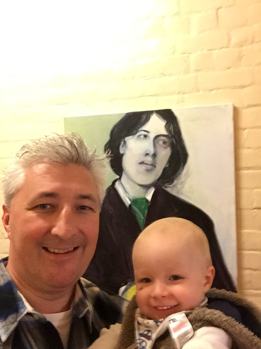 stevelutwyche's tweet photo. Yes, I know, I’m looking far too cheerful given what happened to Wilde in Reading Gaol
#InsideHMPReading https://t.co/UuOfhgVmXn