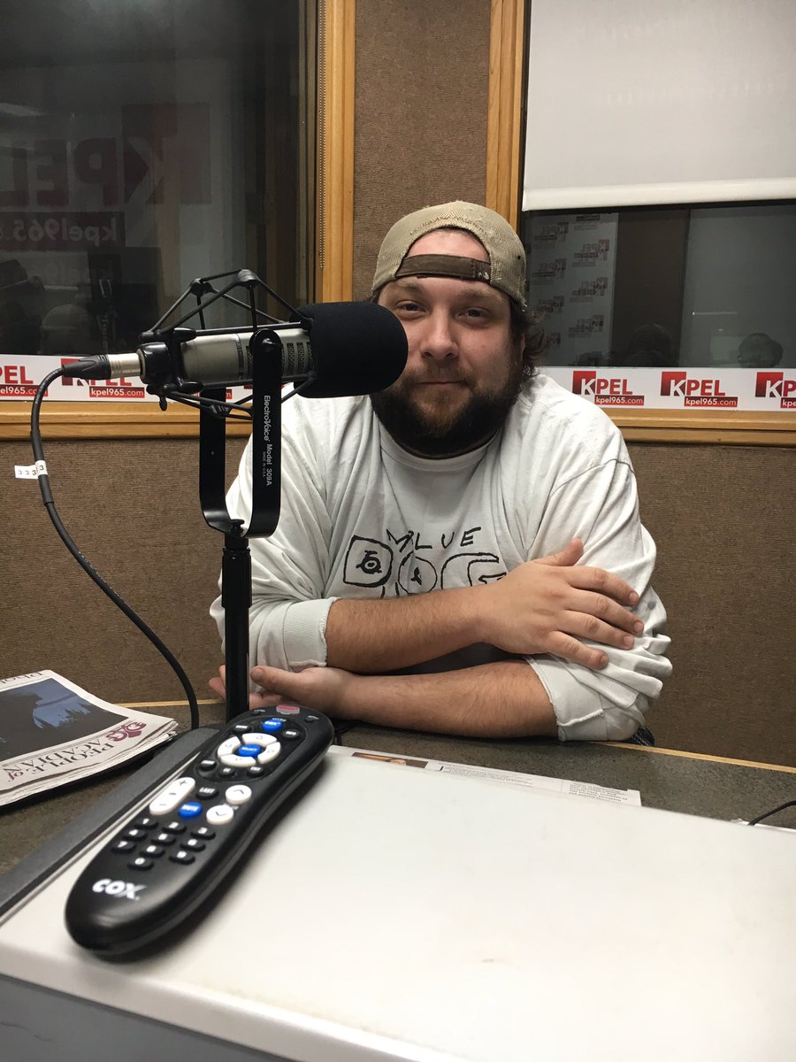 Guess who's back? Tune in at 6pm on <a href="/kpel965/">NewsTalk 96.5 KPEL</a>. #SundayFunday #food #radio