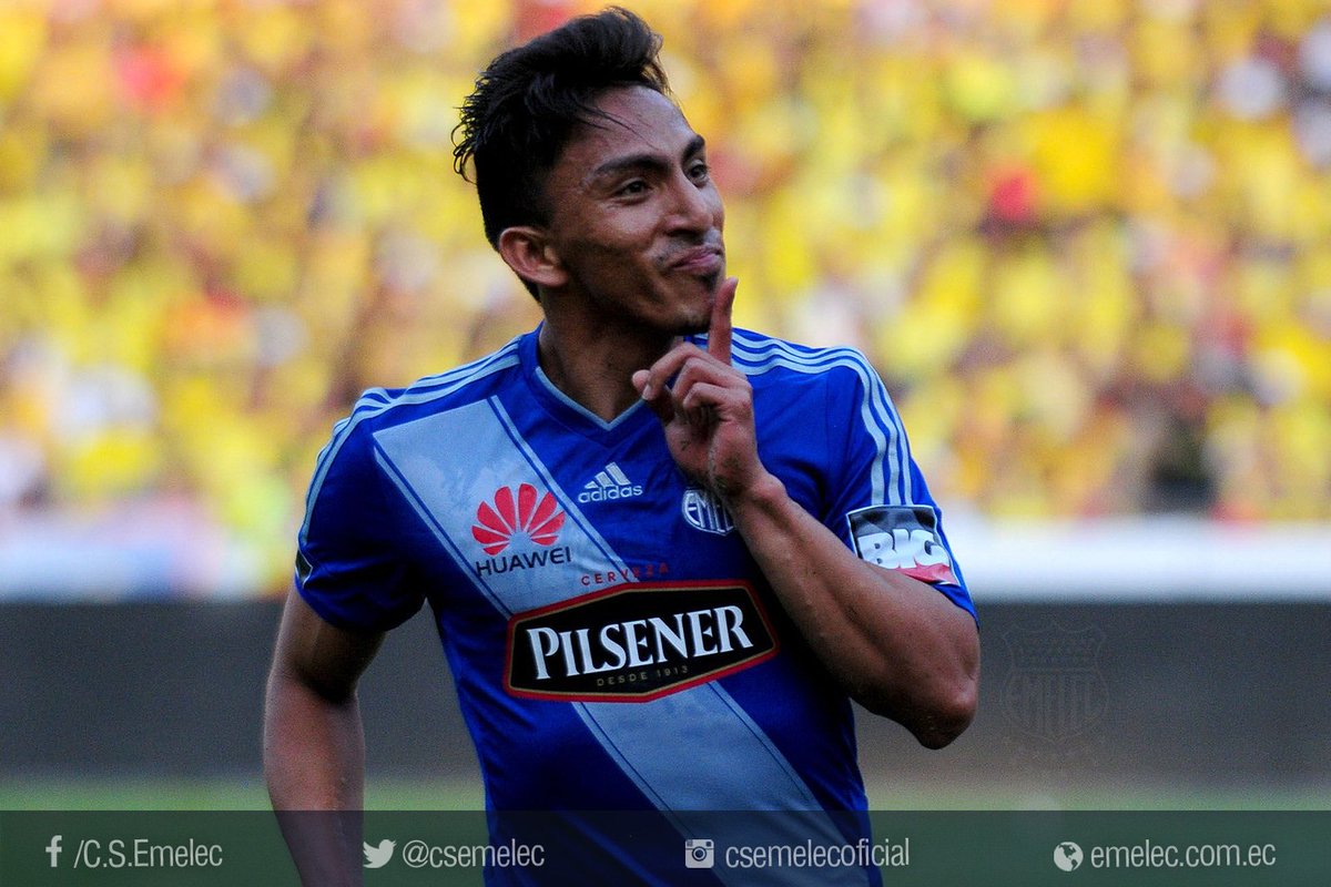 CSEmelec's tweet photo. TERMINA EL PARTIDO. ¡EMELEC GANÓ EL CLÁSICO! @BarcelonaSCweb 1-2 @CSEmelec #VamosBombillo #TeAmoEmelec 💙⚡ https://t.co/uOpZPTa1qe
