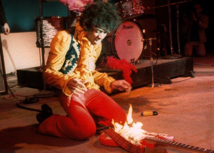 _DER1997's tweet photo. Happy Birthday to the π
"You have to go on and be crazy. Craziness is like heaven." #RIPHendrix https://t.co/btIeUtOiAt