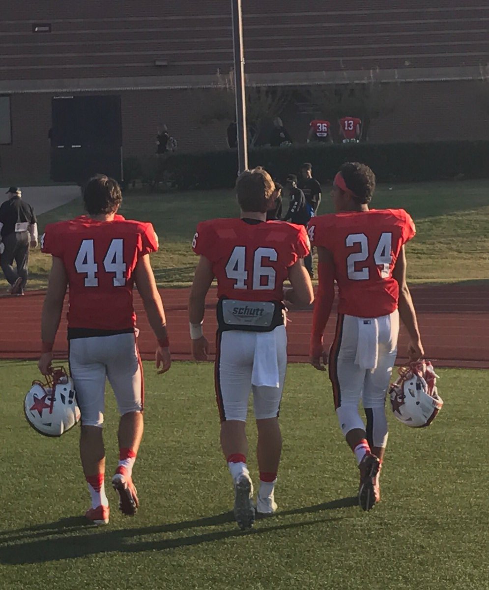 LemonsGabriel's tweet photo. Thank you to my FAMily for making this the best season of my life and thank you seniors for showing me what Coppell football is about. CFND https://t.co/OME6PuXFug