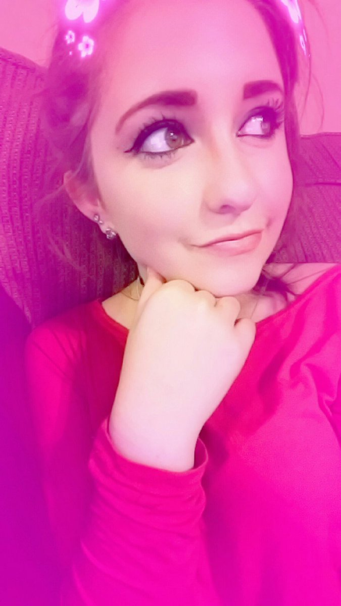 kylee_brookeeee's tweet photo. @SamGolbach #smileforsam happy 20th birthday! π https://t.co/Wo1TISh75I