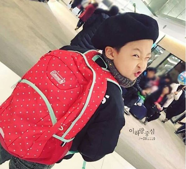 TaeilDiario's tweet photo. @YoungjaeDiario ᴸᵉᵉ ᴴᵃʳᵃᶰᵍ 
ᴹʸ ˡᶤᵗᵗˡᵉ ᶤᵈᵒˡ ♡
ᴹᵒᵈᵉˡ ♡
ˢᶤᶰᵍ ᴼᵏᵉʸ ᴰᵒᵏᵉʸ ♡

@LeeHaRangDiary https://t.co/kvlxAPXzRe