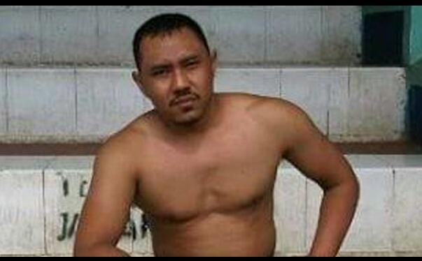 giorgeoaw62's tweet photo. Namanya Muhammad Ilham.Dia Pelacur Lanang/Matre.Dia suka di Tembak.Segala Usia Dia mau.yg penting dpt Uang. https://t.co/7RGYsSfFsH