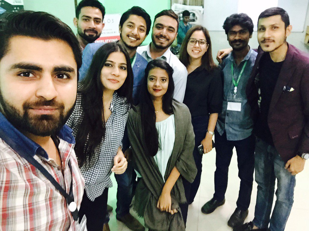 sadsmahmood's tweet photo. #SEED team/#SWKHI16, smiling faces after day 2 #Midnight #seedteam #workdiaries @fksquared @ZarahIrfan @FatikHasan https://t.co/75Bfmd69I0