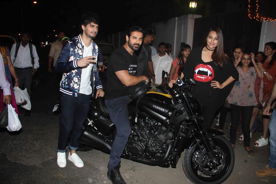 igbollywood's tweet photo. Team #Force2 recently celebrated movie's success at a suburban restaurant in #Mumbai - @TahirRajBhasin @TheJohnAbraham @sonakshisinha https://t.co/EpJIxDMd9Y