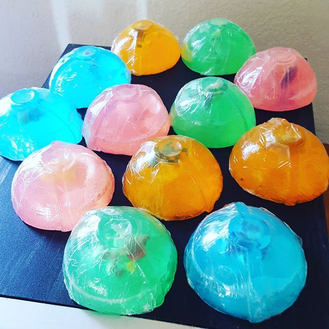 EssentialOils17's tweet photo. Hand Made Organic #soaps Great for Kids #pokeball Soaps $5 each  peppermint, spearmint, lemon, menthol, orange and lavender! #clean #organic https://t.co/gwV2DLCcqn