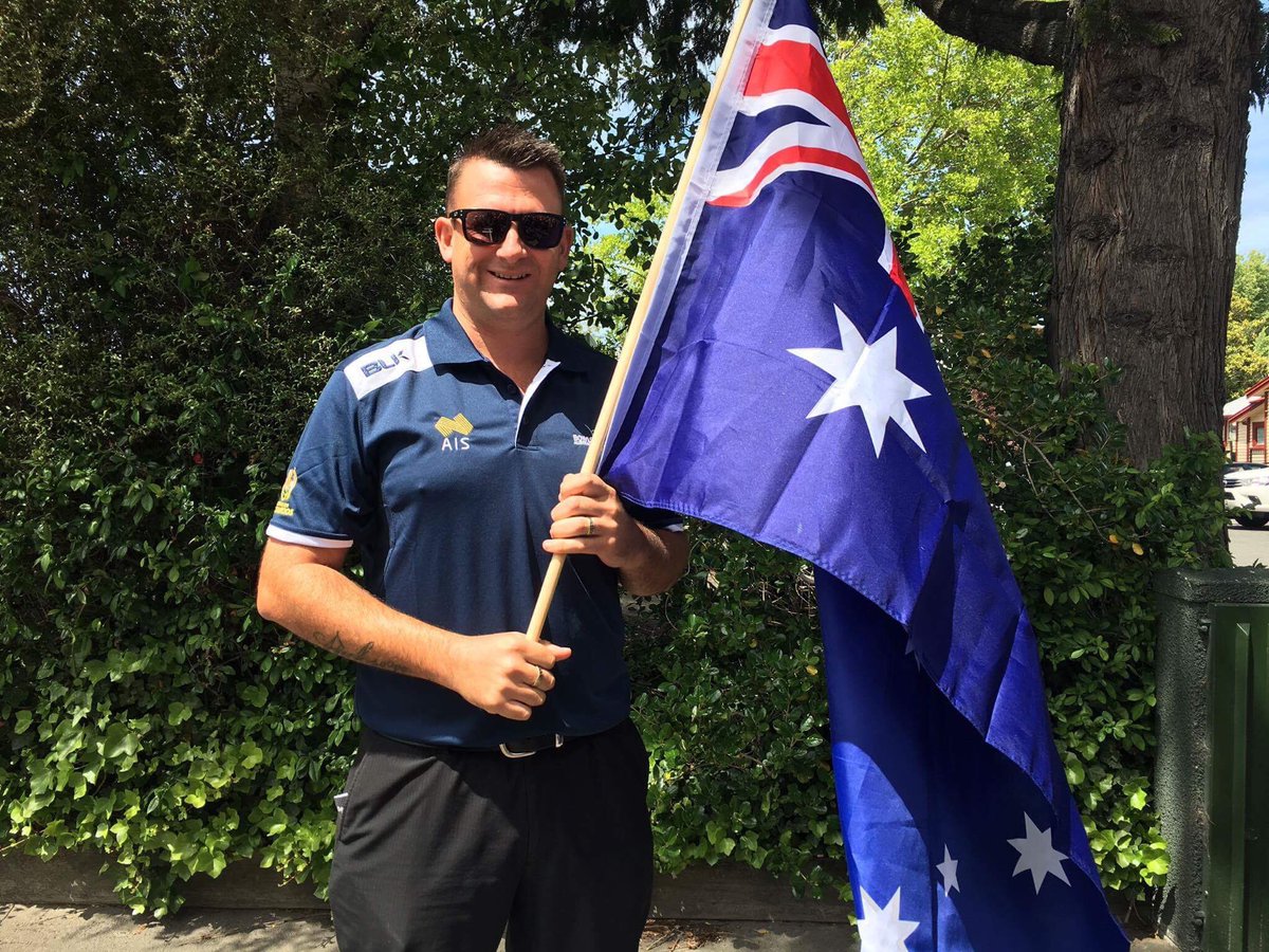 Km56bowls's tweet photo. Last hurrah for @markcasey_117 flag bearer team Aus opening ceremony #WB16 @BowlsAustralia https://t.co/oQs1kWsTlJ