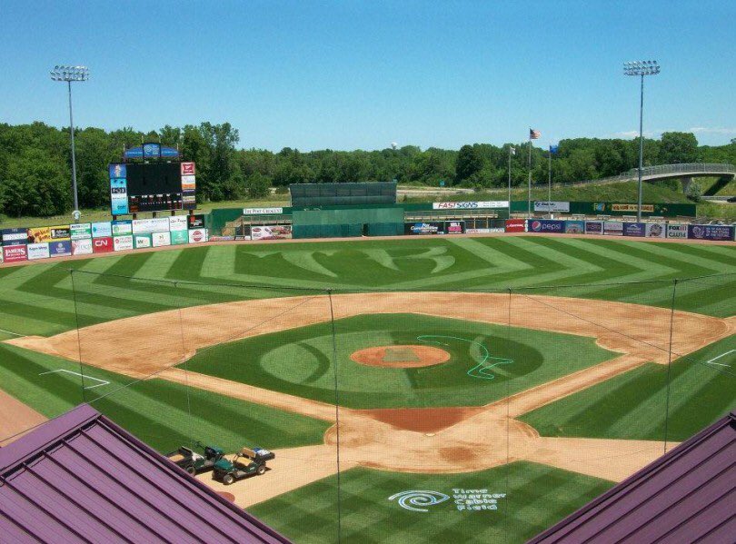 TheBsblr's tweet photo. Retweet for grass
Favorite for turf https://t.co/SFsjW4cF1S