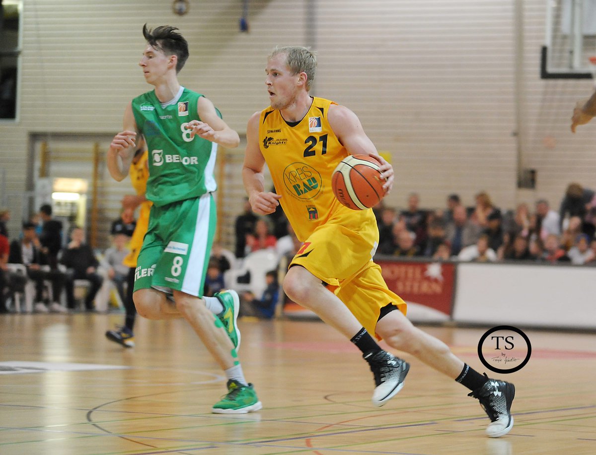 A nice action shot here of Seth Hinrichs (<a href="/Seth_Hinrichs/">Seth Hinrichs</a>) over the weekend.  Seth continues to anchor the now 11-1 Kirchheim Knights.