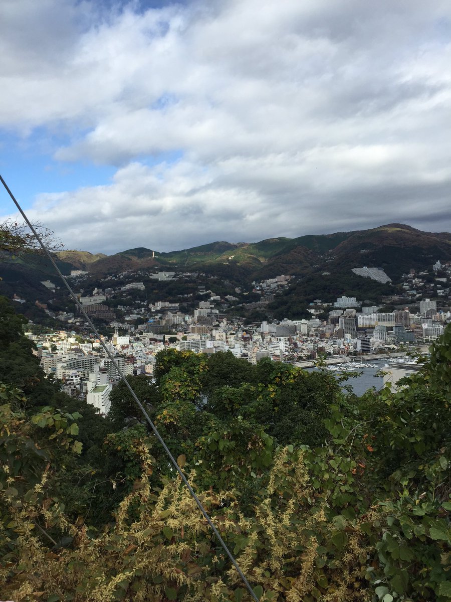 Katsu3150's tweet photo. 先日の熱海に行ったときの絶壁
終盤はさすがに睡魔と疲労困憊のなかクランクアップでした！ https://t.co/yJQx4eYDw0