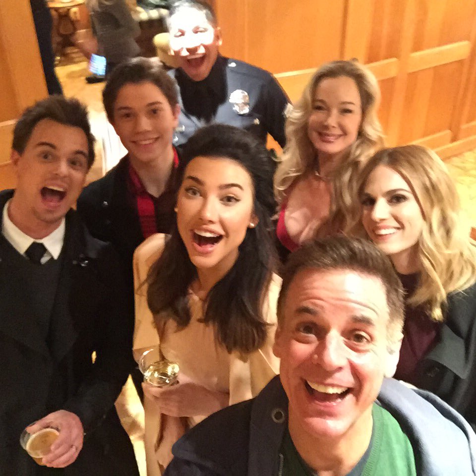 Albums 105+ Pictures Is Christian Le Blanc Leaving Y And R Updated