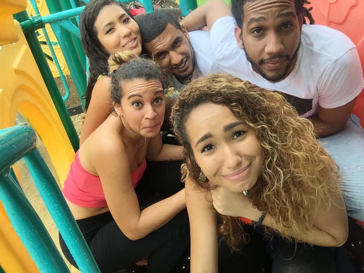 Lissa30fc's tweet image. Fun weekend with the @yumavibe family! ❤️ #scavengerhunt #funstation