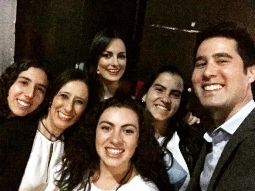 davidkwong's tweet photo. #InspirationalCreativeForum backstage w/ @MariaAMolinaB &amp; friends. Gracias CDMX! https://t.co/qFVwqpaa4B @CIF_mx 🇲🇽 https://t.co/KjRILZsTQ2