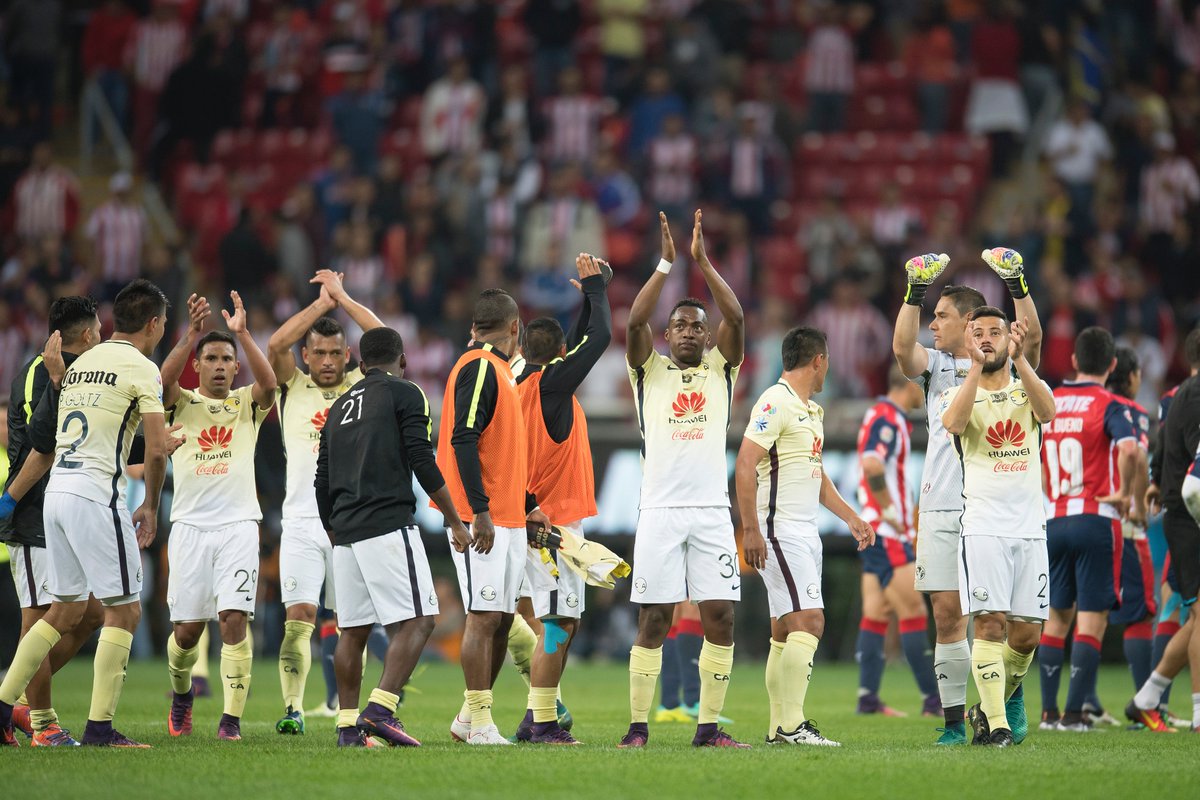 samudiomiguel10's tweet photo. ¡Gracias por confiar en nosotros! Dejamos todo en la cancha y dimos un paso más rumbo a nuestro principal objetivo #JuntosPorLa13 👊🏽💪🏽⚽💛💙🇺🇦 https://t.co/VwmKLOYhnW