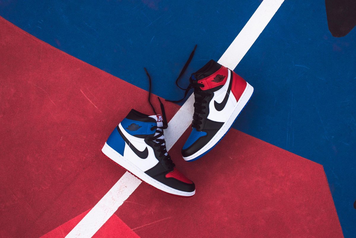 ___envied's tweet photo. Air Jordan 1 Retro High OG Top 3 x Street Runnas 😳🤔👑👕👟✨ [theRunnas] https://t.co/zZzDg3jf5K