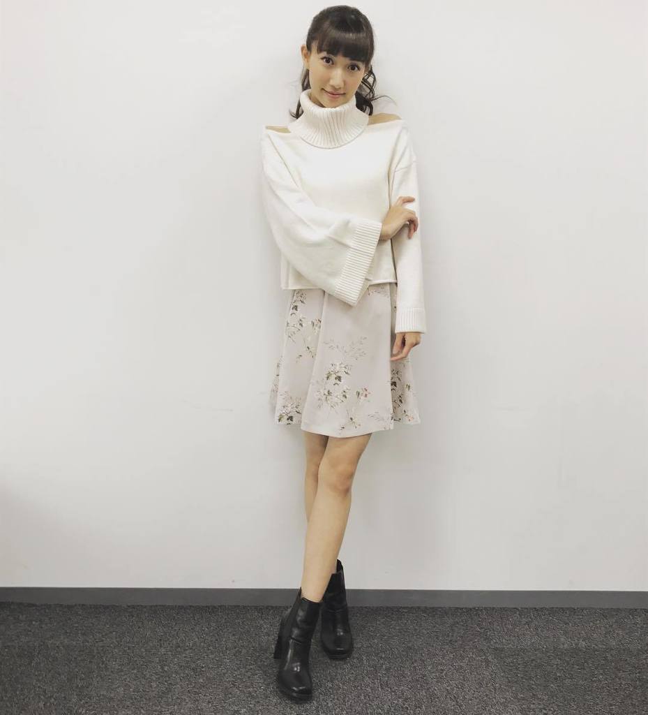 sanayuuki's tweet image. #snidel#code#👗#👚
#モテ服 だねこりゃ(´∀｀)
#the女子 って感じ٩( ᐛ )و💕
#netvivicc
#2016aw
#週末モデル 
#友稀サナ ift.tt/2fUBz3J